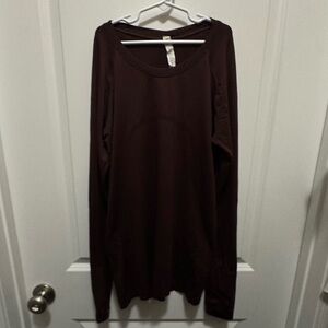 Lululemon swiftly tech long sleeve  size 8